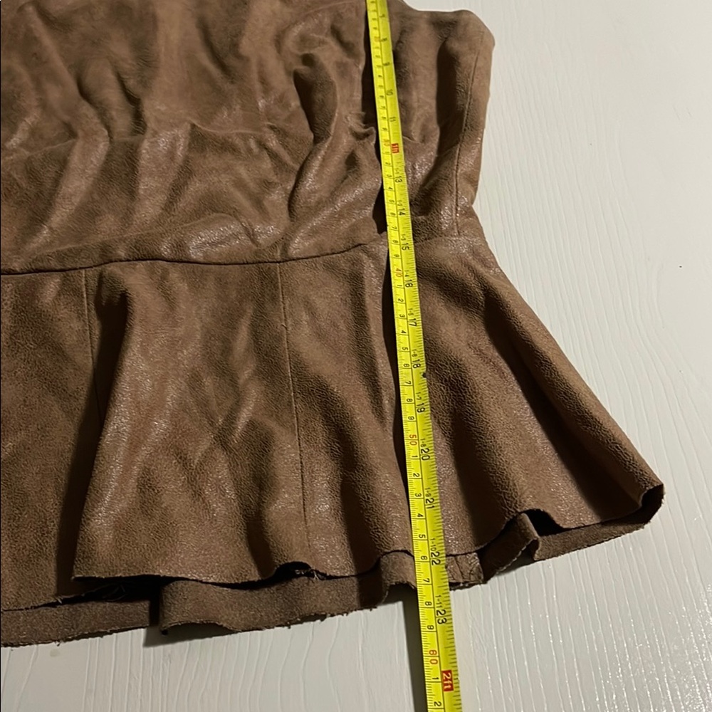 blush noir Camel Peplum Tank Top- Size Small - Picture 4 of 8